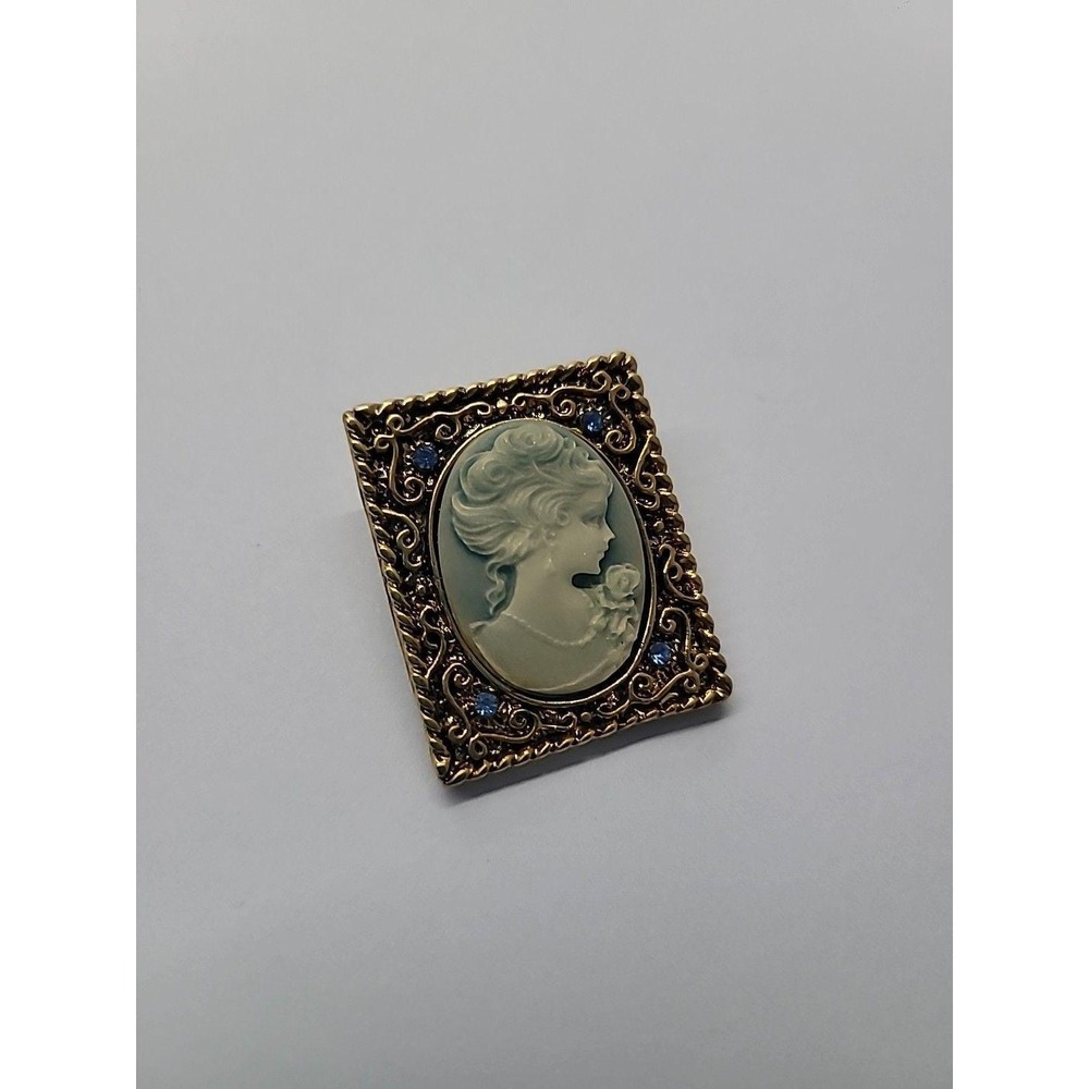 Vintage Cameo Brooch Gold Tone Filigree Frame Blue Rhinestone Classic Victorian - Picture 3 of 8